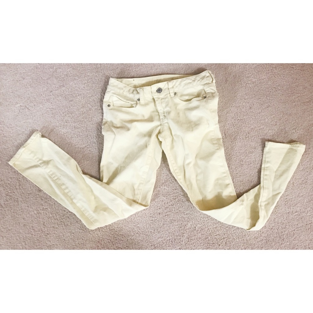 American Eagle - Light Yellow Skinny Jeans